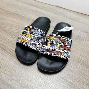 NEW Adidas Adilette‎ Slides Sandals Kids 5
